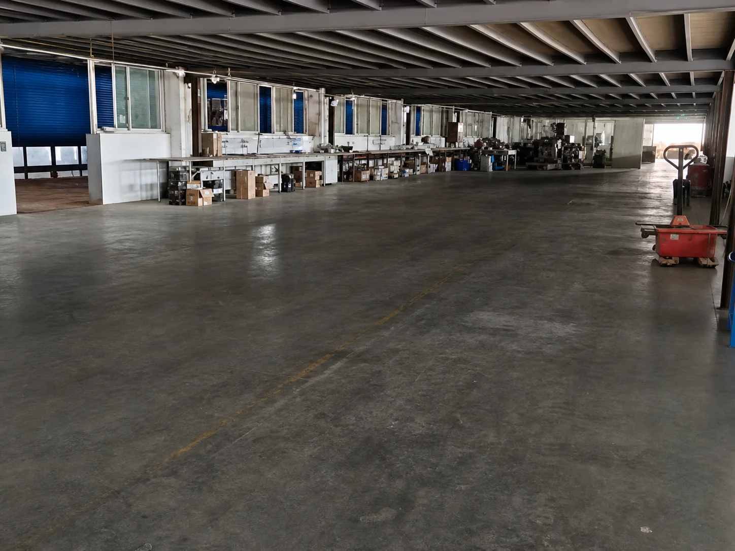 Wide view of the Fullblessing workshop floor in Ningbo
